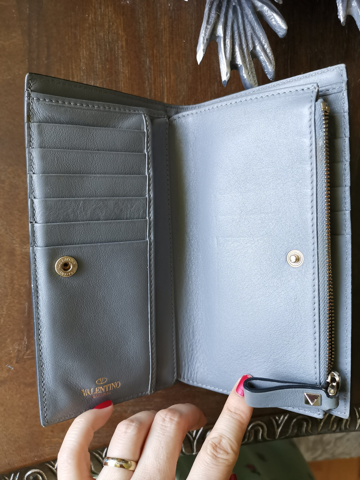 Valentino Garavani Rockstud Gray Leather Continental Wallet