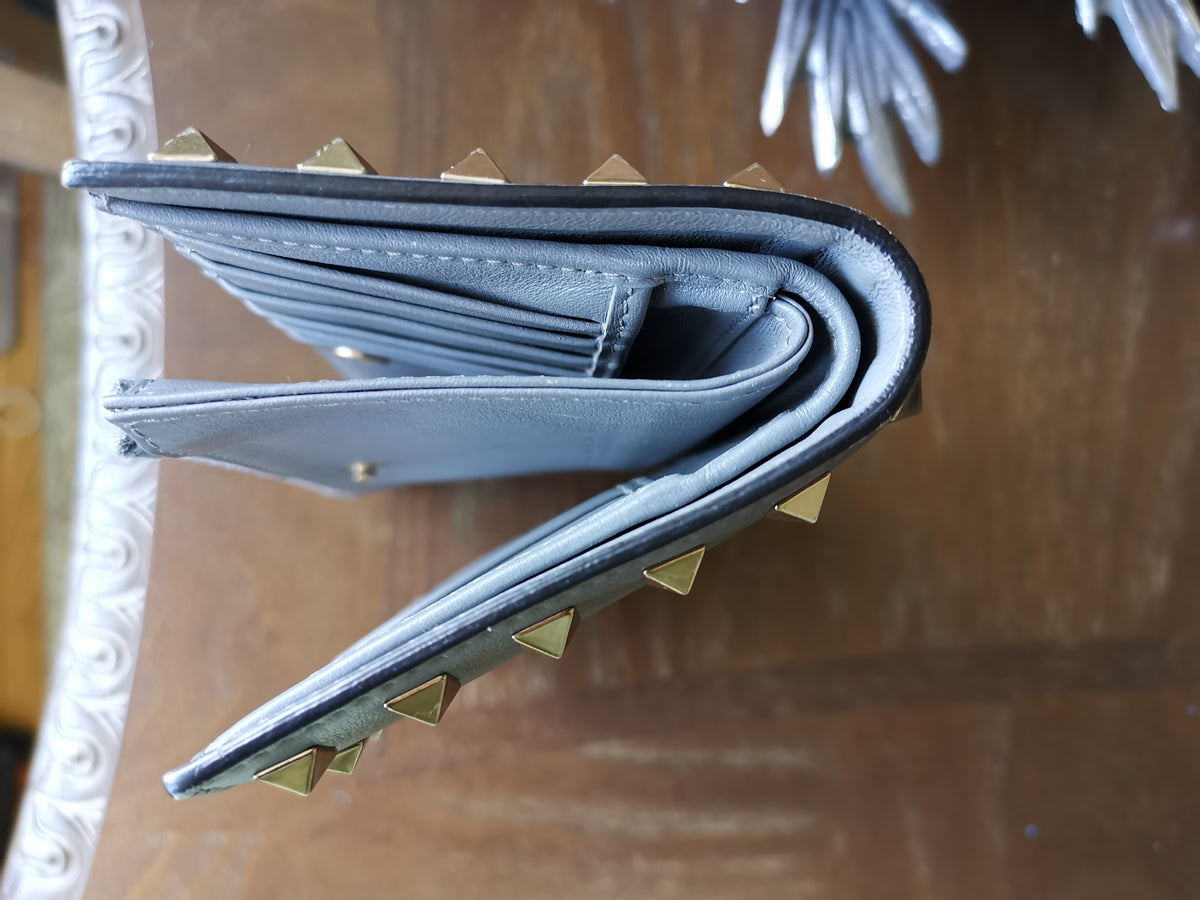 Valentino Garavani Rockstud Gray Leather Continental Wallet