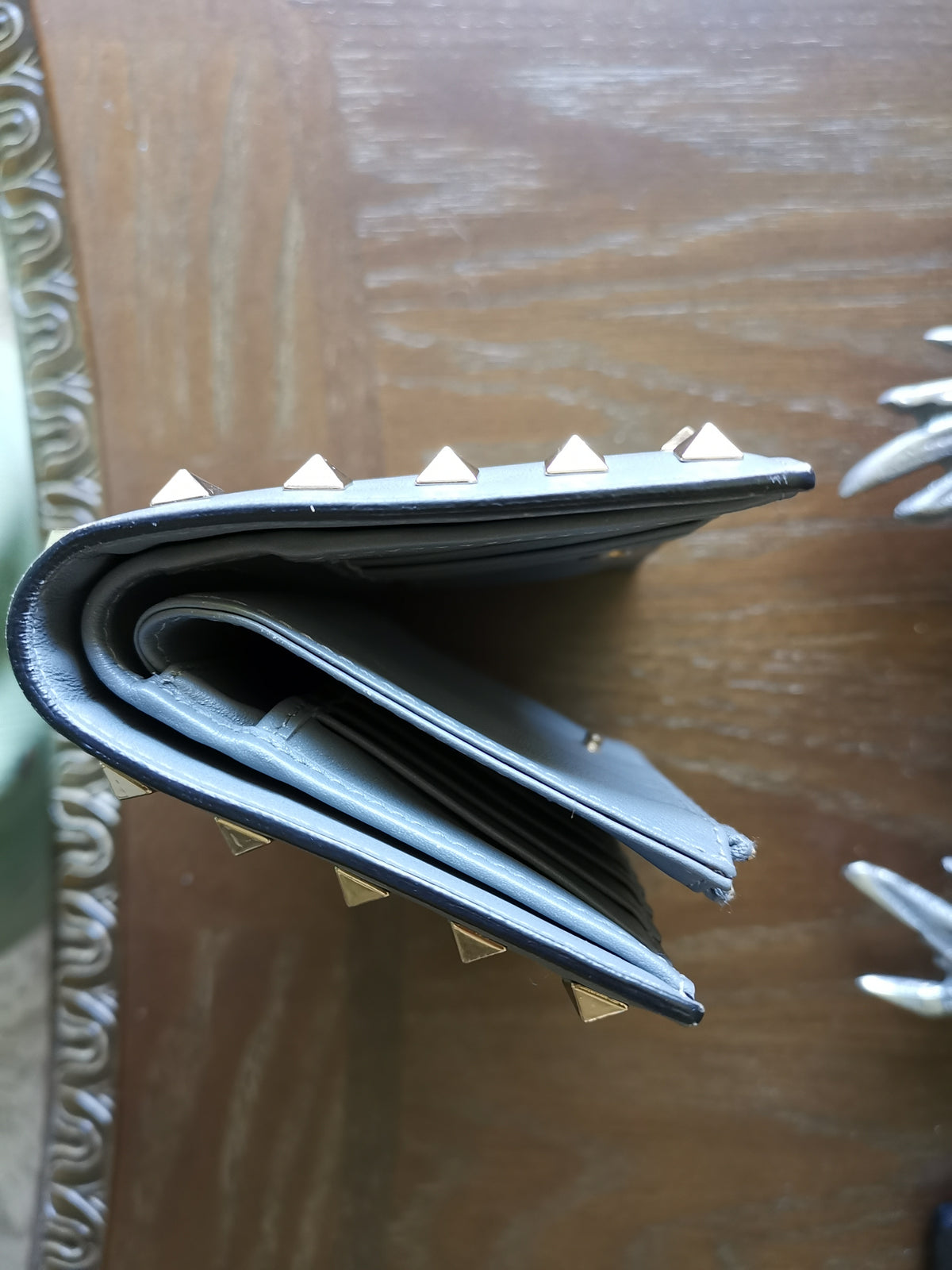 Valentino Garavani Rockstud Gray Leather Continental Wallet