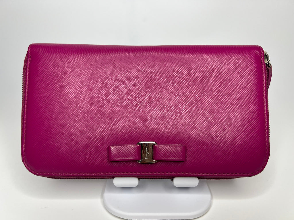 Salvatore Ferragamo Vara Bow Zip-Around Wallet