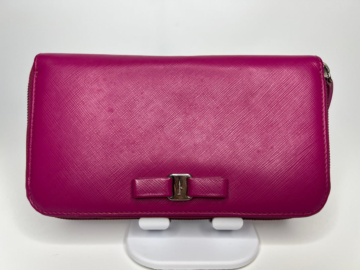 Salvatore Ferragamo Vara Bow Zip-Around Wallet