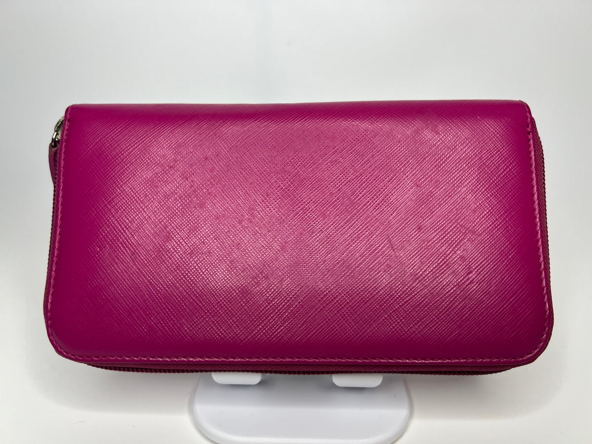 Salvatore Ferragamo Vara Bow Zip-Around Wallet