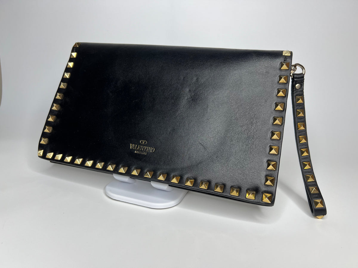 Valentino Garavani Rockstud Flat Pouch / Wristlet Clutch